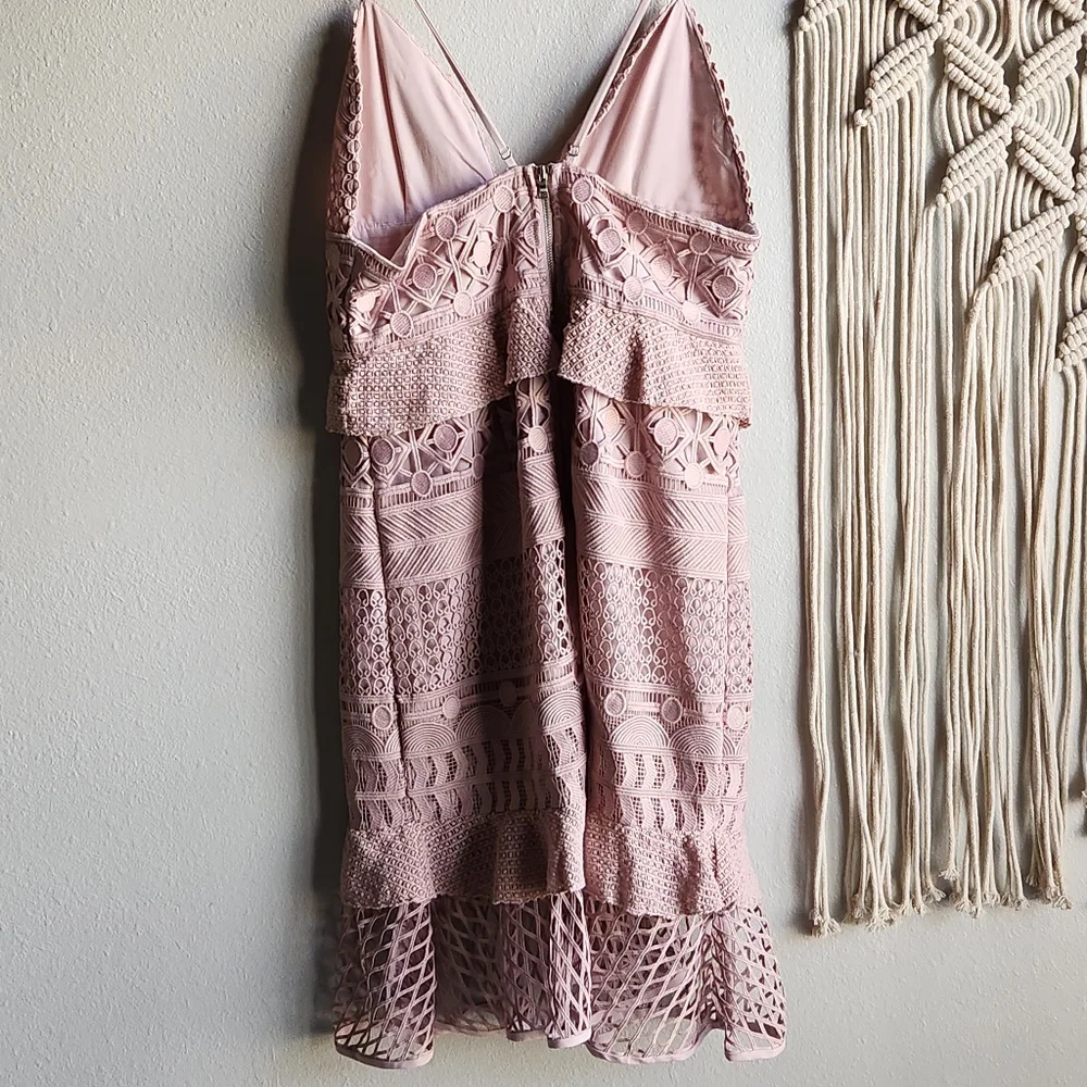SAYLOR Dusty‎ Rose Mixed Lace Midi Dress Adjustable Straps Size M - Picture 4 of 8